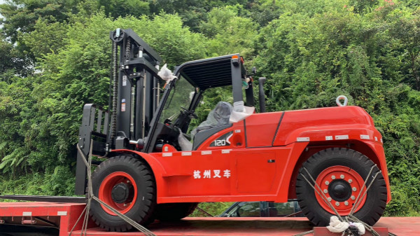 內(nèi)燃叉車動(dòng)力不足？機(jī)油要保養(yǎng)！